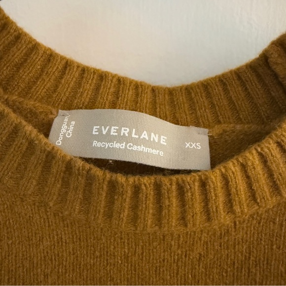 Everlane boxy cashmere crew - Picture 2 of 5
